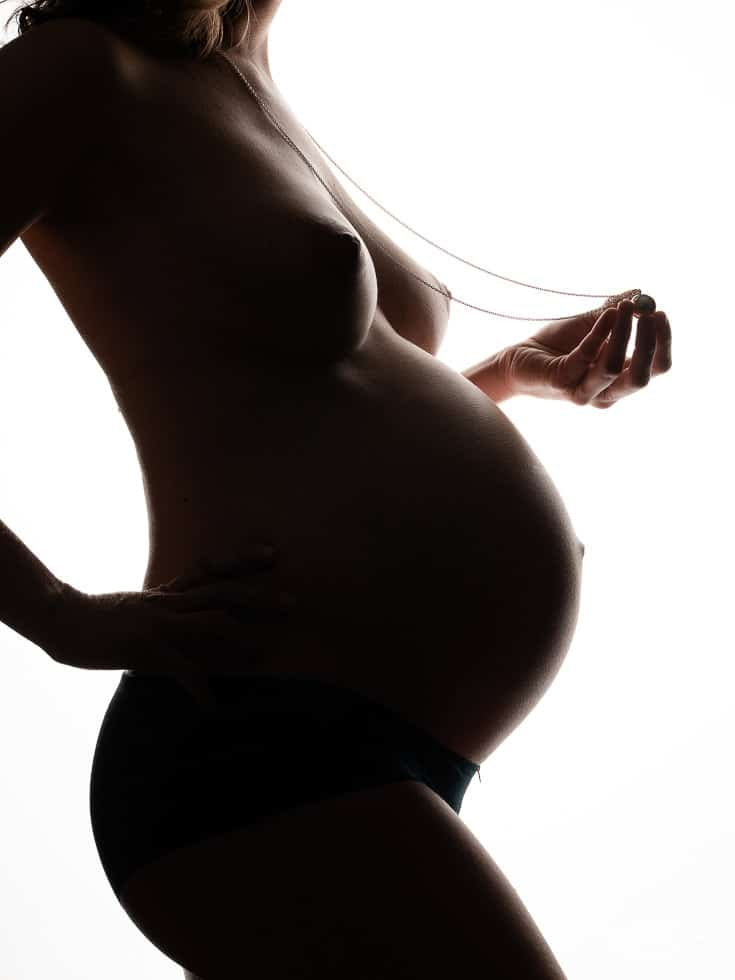Photos de nu pour femme enceinte